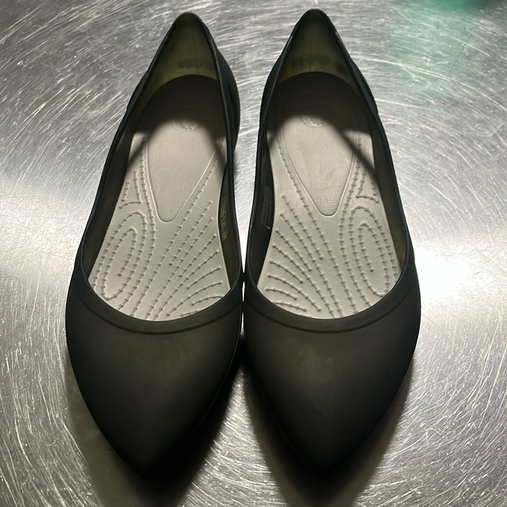 Crocs Rio Pointed Toe Ballet Flats in Black- Size 9 Womens